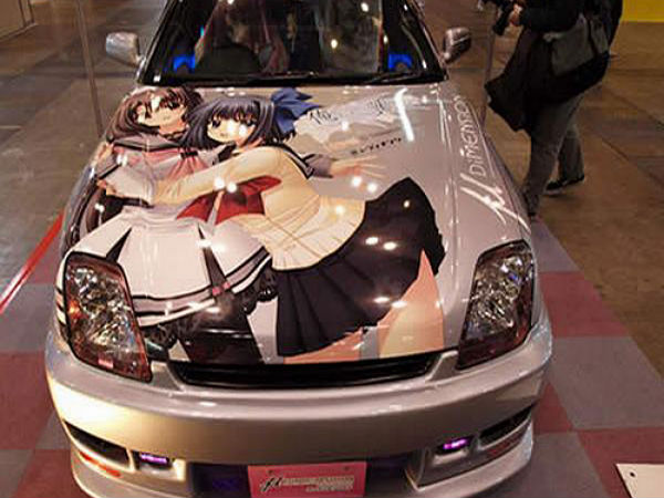 ரசிக்க வைக்கும் கார் ஓவியங்கள்