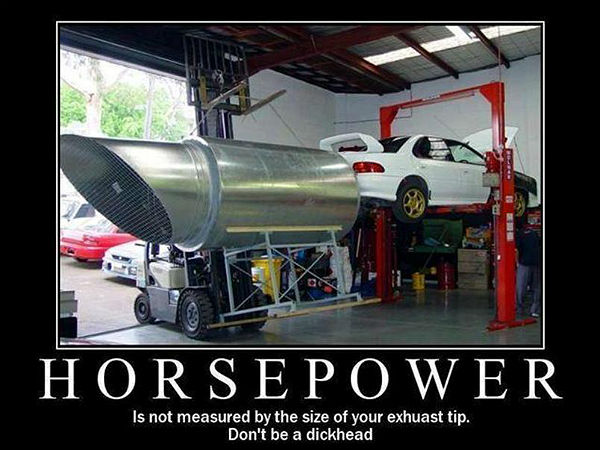 விதவிதமான கார் எக்ஸ்சாஸ்ட் பைப்புகள்