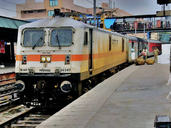  5. கோல்கட்டா ராஜ்தானி