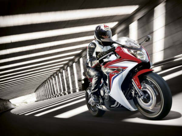  இருக்கை அமைப்பு