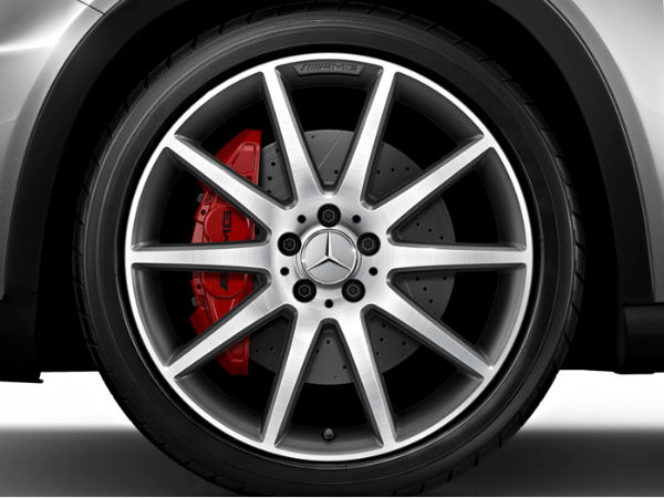  பெர்ஃபார்மென்ஸ்