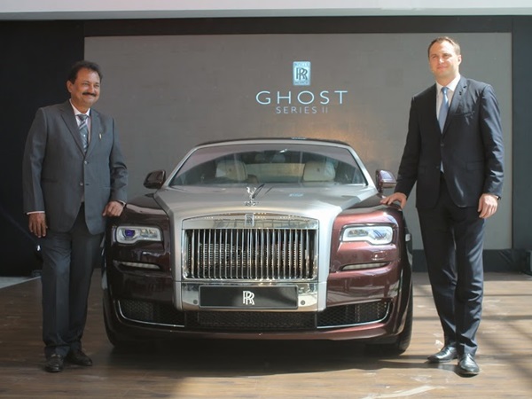  மும்பையில் விழா