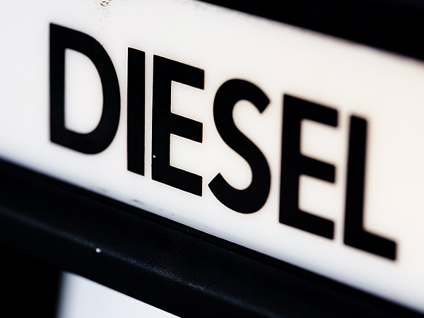 கச்சா எண்ணெய் மோகம்