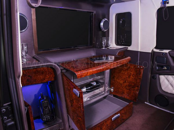 பென்ஸ் கார்களின் ஆன்ரோடு விலை