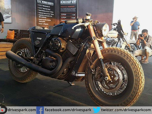 கவனத்தை ஈர்த்த கஸ்டமைஸ் மாடல்கள்