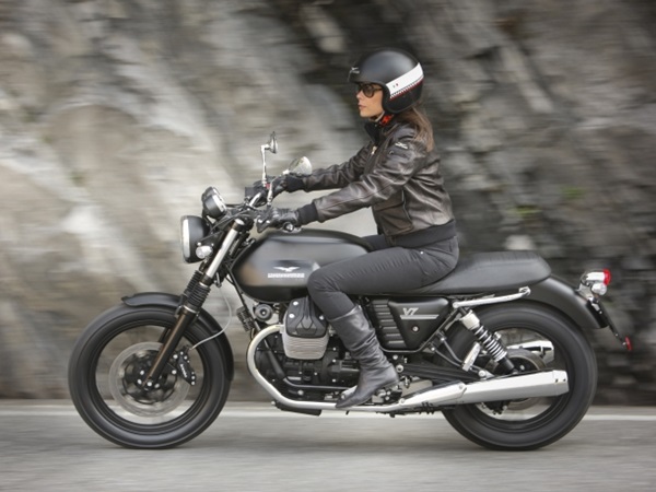 இறக்குமதி மாடல்