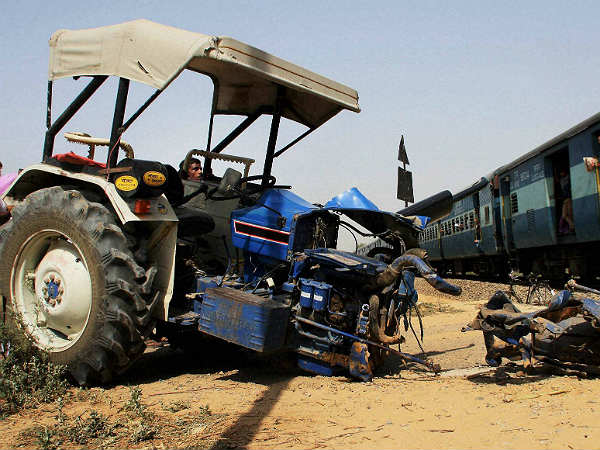  10.டிராக்டர்