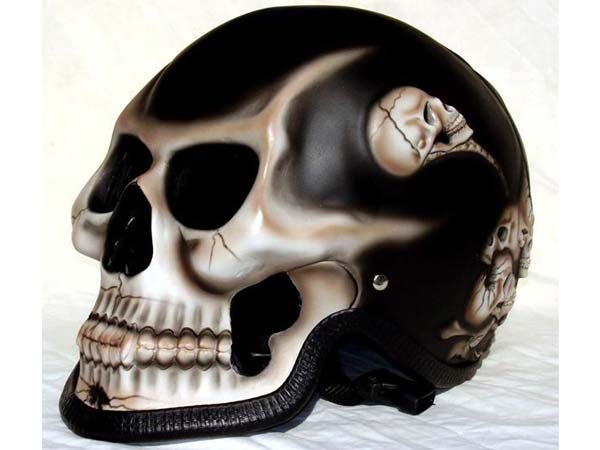 01. ஸ்கல் ஹெல்மெட்