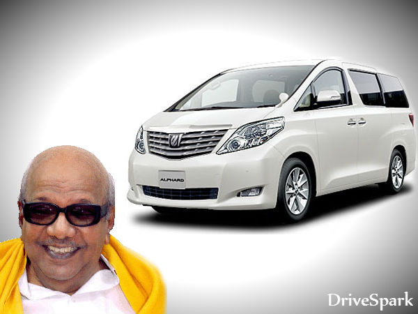 திமுக தலைவர் கருணாநிதி கார்