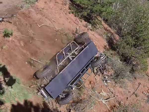 25 கார்கள் சேதம்