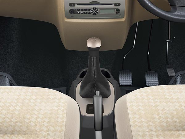  13. பவர் விண்டோ சுவிட்சுகள்