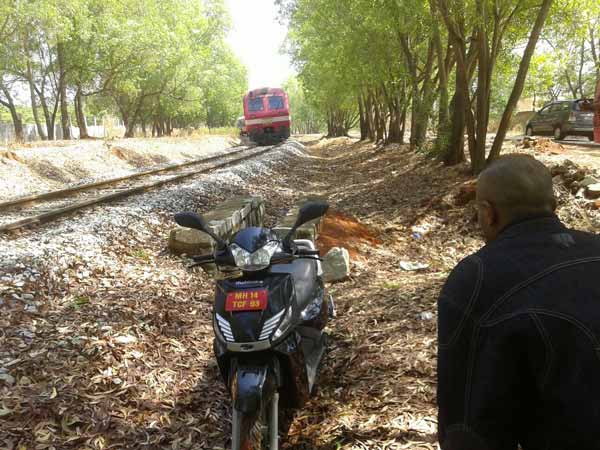 ட்ரெயின் போயிட போவுது