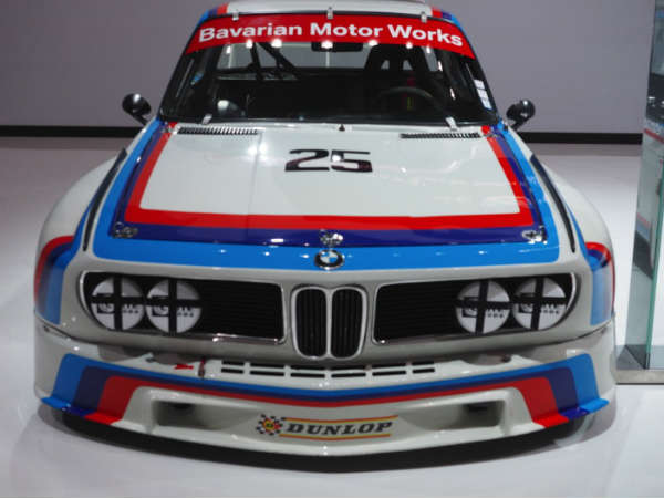 04. பிஎம்டபிள்யூ 3.0 லி சிஎஸ்எல்