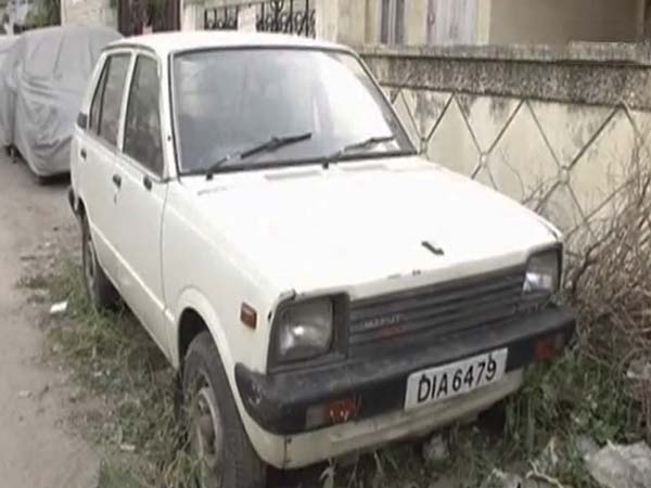 அனாதையாக...