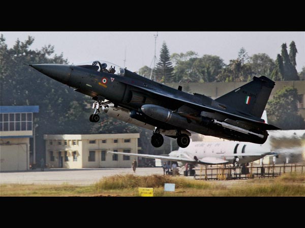  தேஜஸும் தாமதம்