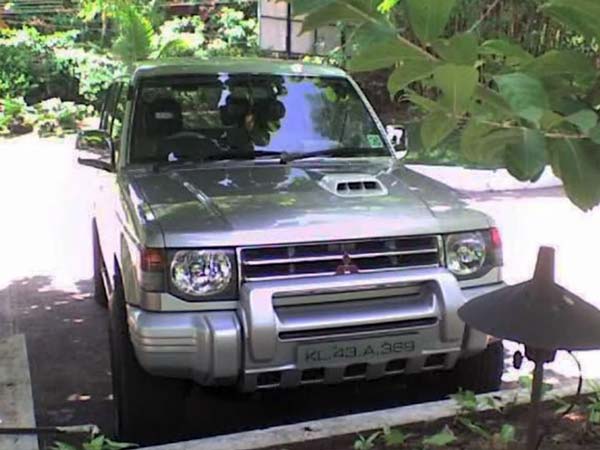 மிட்சுபிஷி பஜேரோ