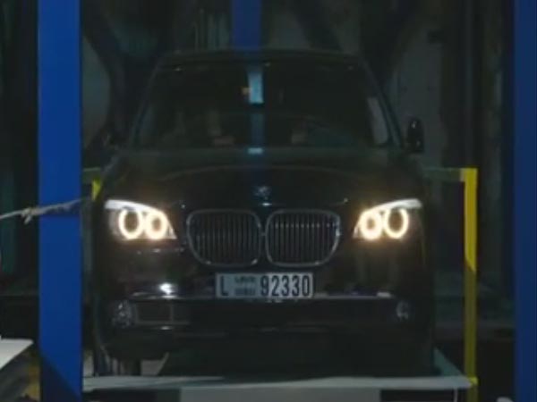 டெல்லியில் ஆட்டோமேட்டிக் பார்க்கிங் சிஸ்டம்