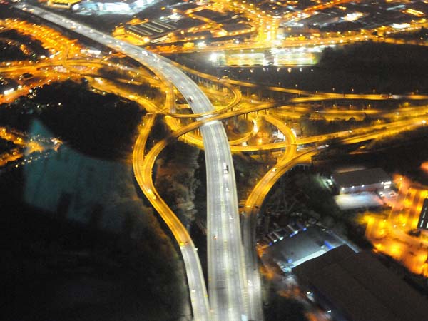  09. கிராவெலி ஹில் இன்டர்சேஞ்ச், இங்கிலாந்து