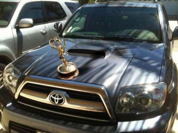 தங்க ஆபரணச் சின்னம்