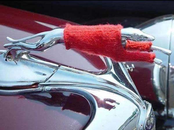 சுவாரஸ்யமான கார் ஆபரணச் சின்னங்கள்