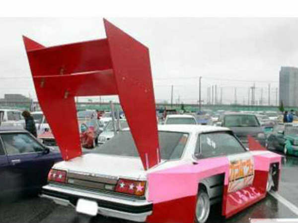 வித்தியாசமும், சுவாரஸ்யமான கார் ஆக்சஸெரீகள்