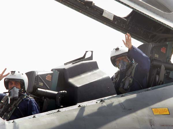 கோ- பைலட்டானார்... கோ- பைலட்டானார்...