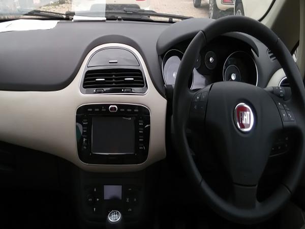 புதிய இன்ஃபோடெயின்மென்ட் சிஸ்டம்