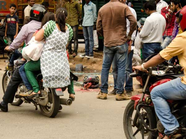 பாம்புக்கு பயப்படுமா மாநகராட்சி...