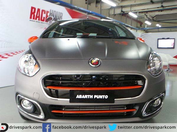 05. ஃபியட் புன்ட்டோ அபார்த்