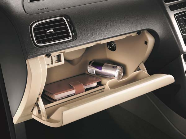 கூடுதல் வசதிகளுடன் ஃபோக்ஸ்வேகன் போலோ