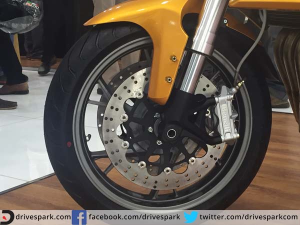  சிறப்பம்சங்கள்