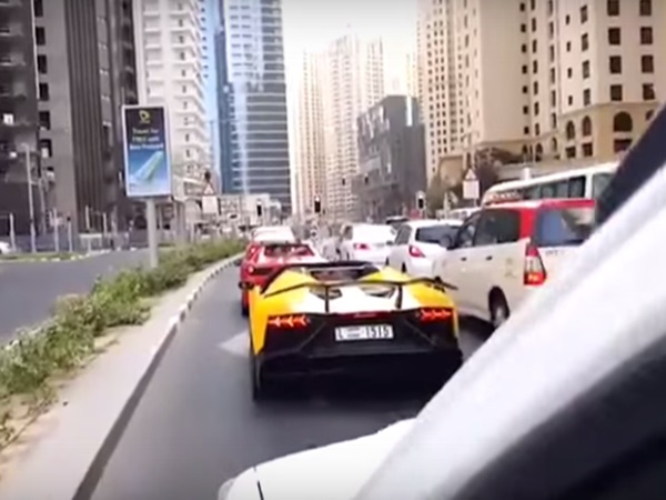 விளையாட்டு...