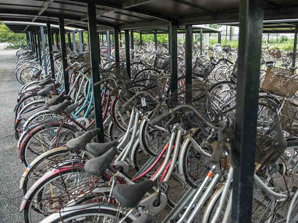 வாகன நிறுத்துமிடம்