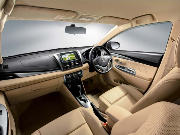 எட்டியோஸ் காருக்கு மாற்றாக வியோஸ்;