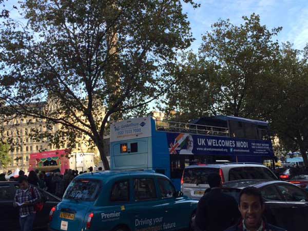 “யூ.கே வெல்கம்ஸ் மோடி” வரவேற்பு;