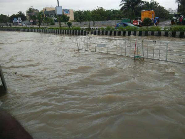 மழையை வென்ற சில சென்னை வாசிகளின் சமயோஜிதம்