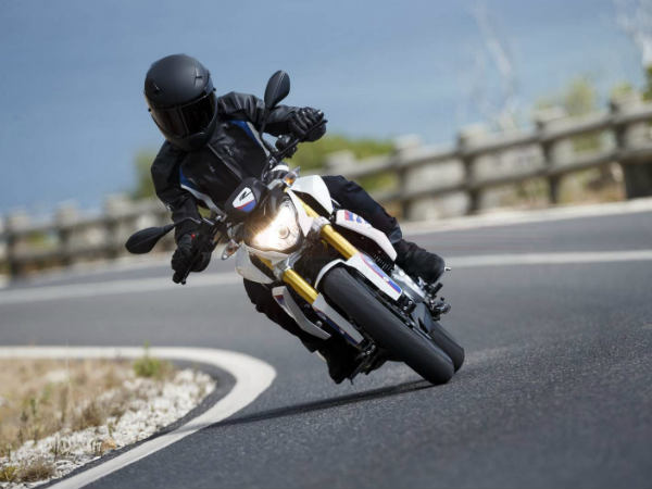  05. டிவிஎஸ் - பிஎம்டபிள்யூ ஜி310 ஆர்