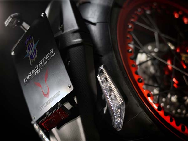 ஈஐசிஎம்ஏ மோட்டார் ஷோ 2015-ல் அறிமுகம்;