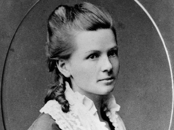 முதல் டிரக்;