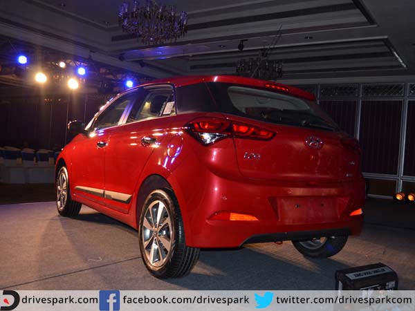 ரியர் வியூ கேமரா இணைப்பு; ரியர் வியூ கேமரா இணைப்பு;