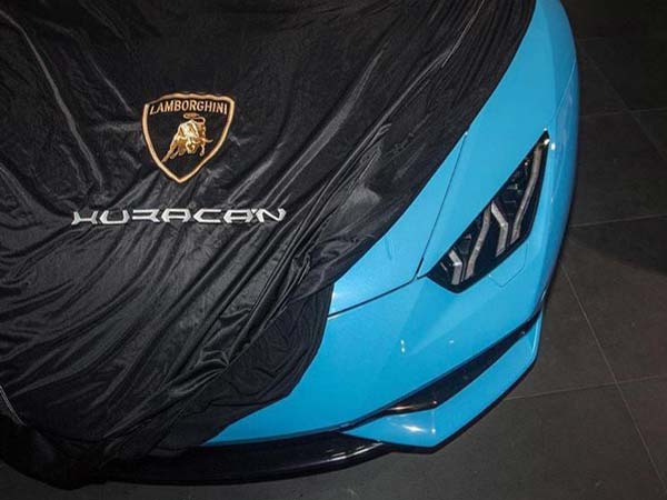 இந்தியாவில் அறிமுகம் ;