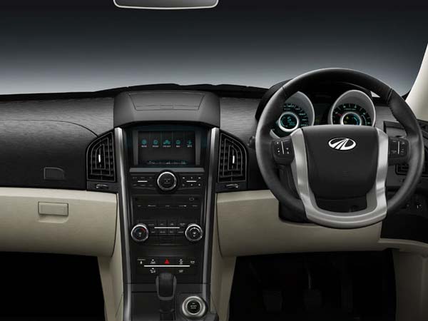 வசதிகள்: மஹிந்திரா எக்ஸ்யூவி500