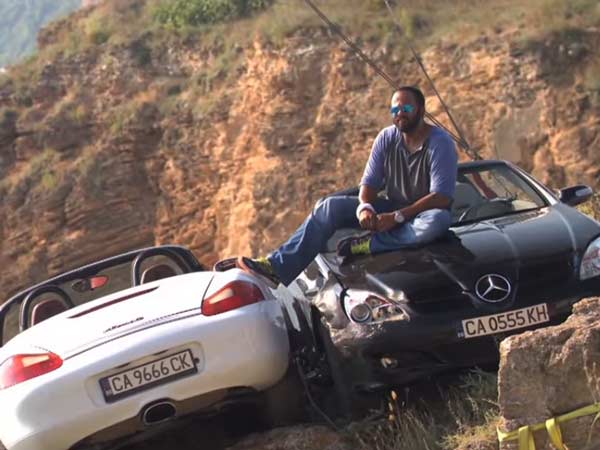  உயிரை பணயம் வைத்து...