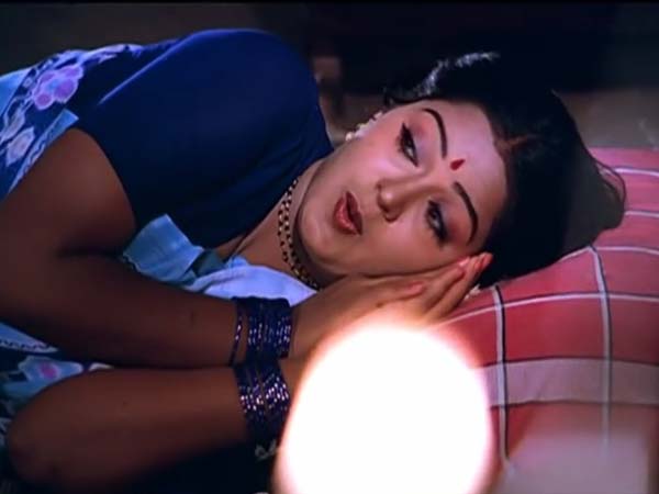 20. ஊரு சனம் தூங்கிடுச்சே...