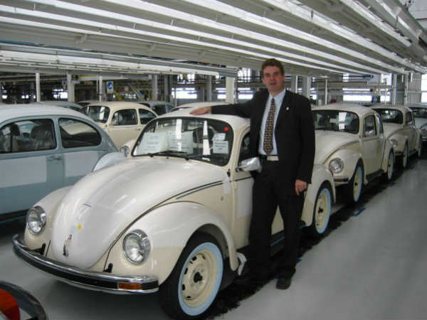 15. பிரபல வண்ணம்