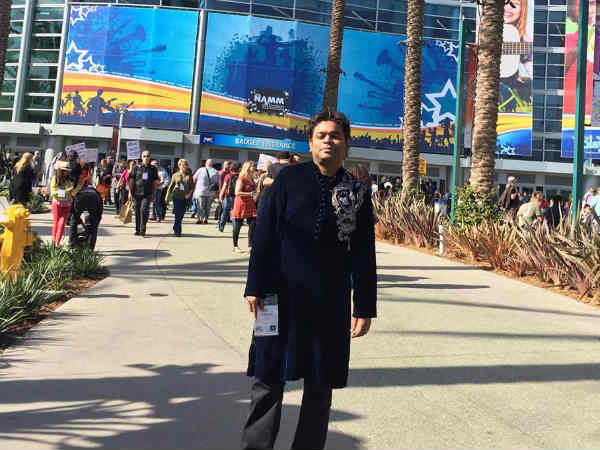 நிலா காய்கிறதே...