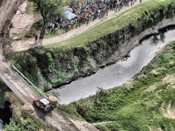 முன்னோடிகள்;