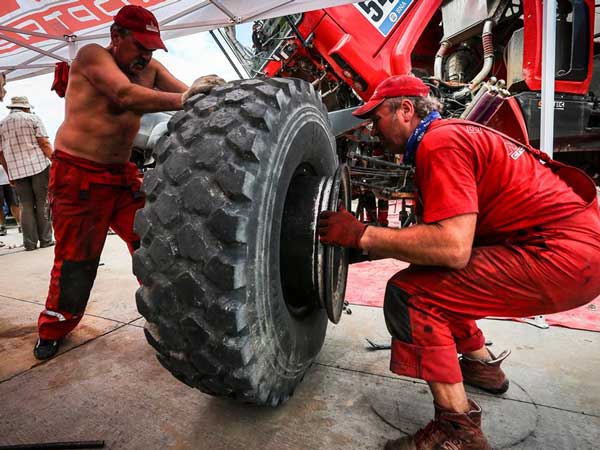 இதர தொடர்புடைய செய்திகள்;