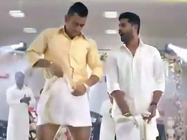 வேட்டி கட்டுவது எப்படி