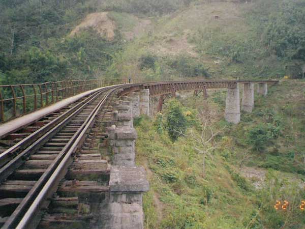 02. லும்திங் பதர்பூர், அசாம்